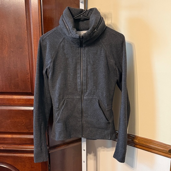 lululemon athletica Tops - Lululemon &go Destination Full Zip Hoodie Sz 4 Heathered Black Grey Fleece Slim